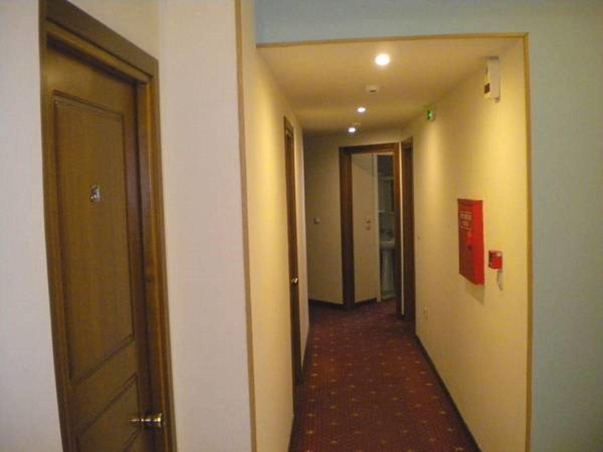 Athens Moka Hotel Bagian luar foto