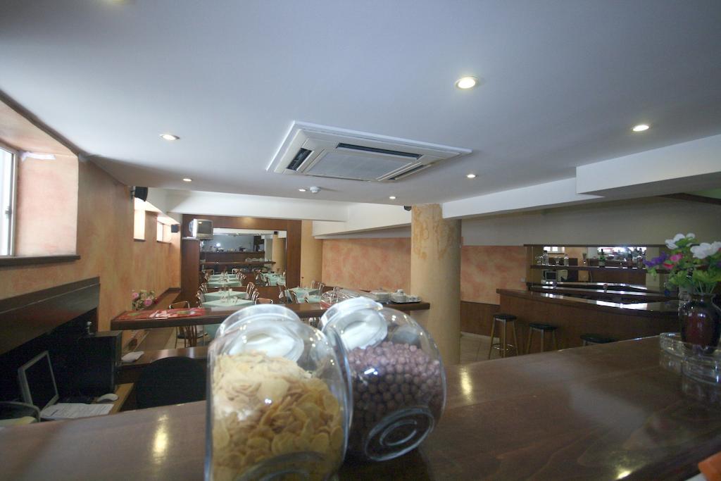 Athens Moka Hotel Bagian luar foto